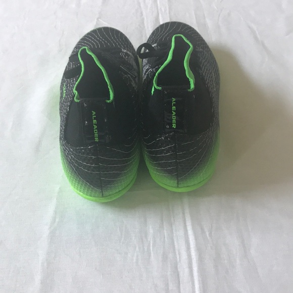 Adidas youth sneakers - Picture 6 of 11